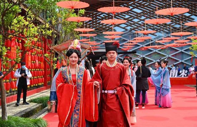 宋韵新玩法浙江宁海十里红妆文化集开市