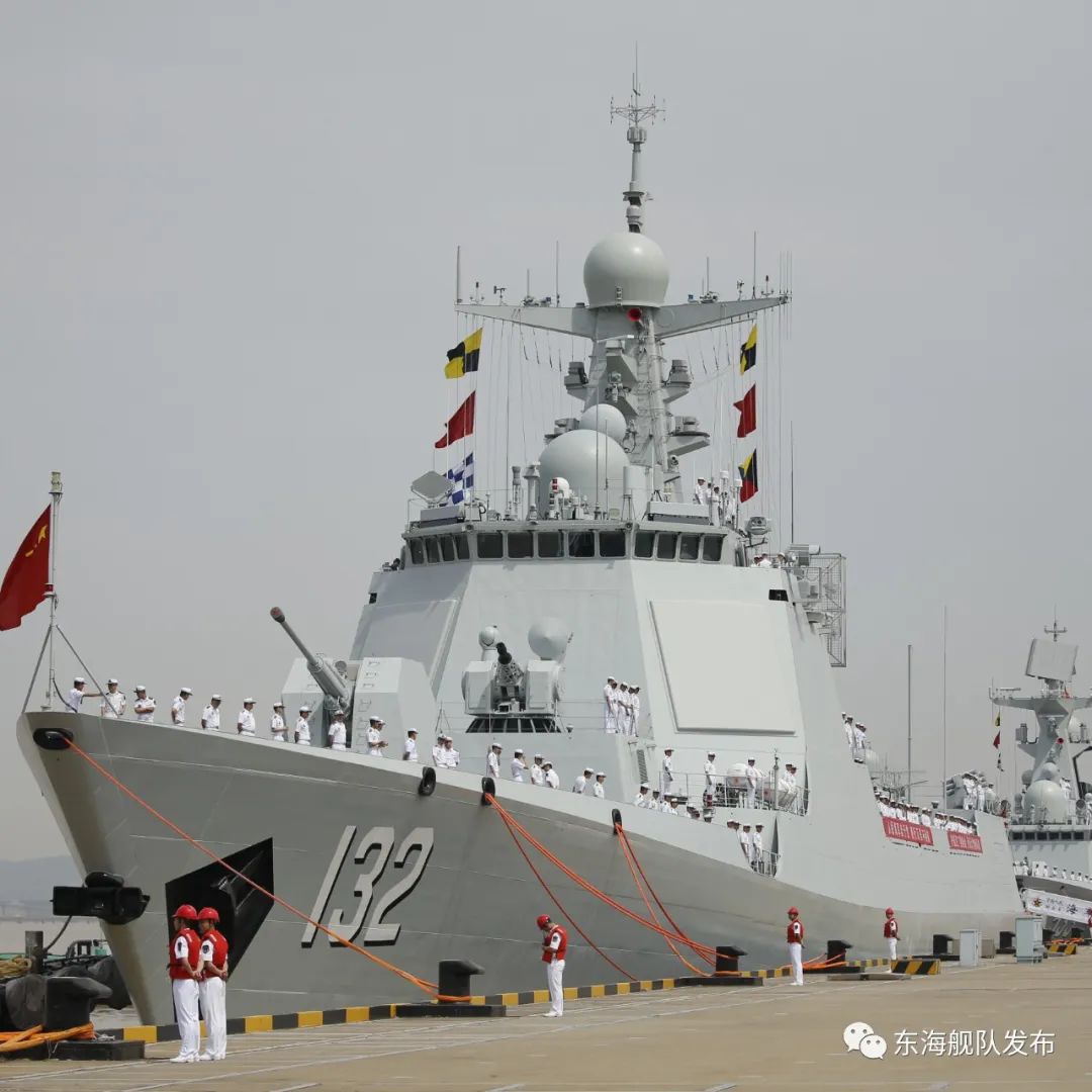 出征第41批护航编队解缆起航奔赴亚丁湾