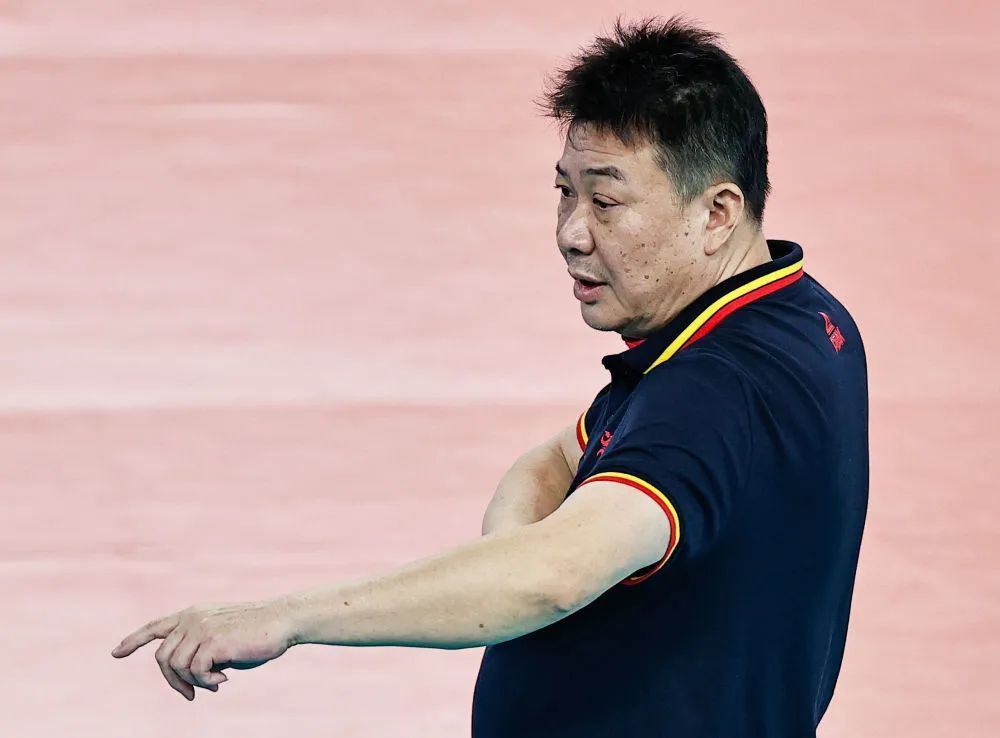 中国女排主教练蔡斌世界女排联赛打出精气神争进总决赛