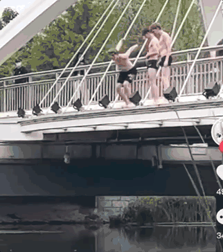 亮马河 拍摄：@羊妹不听话