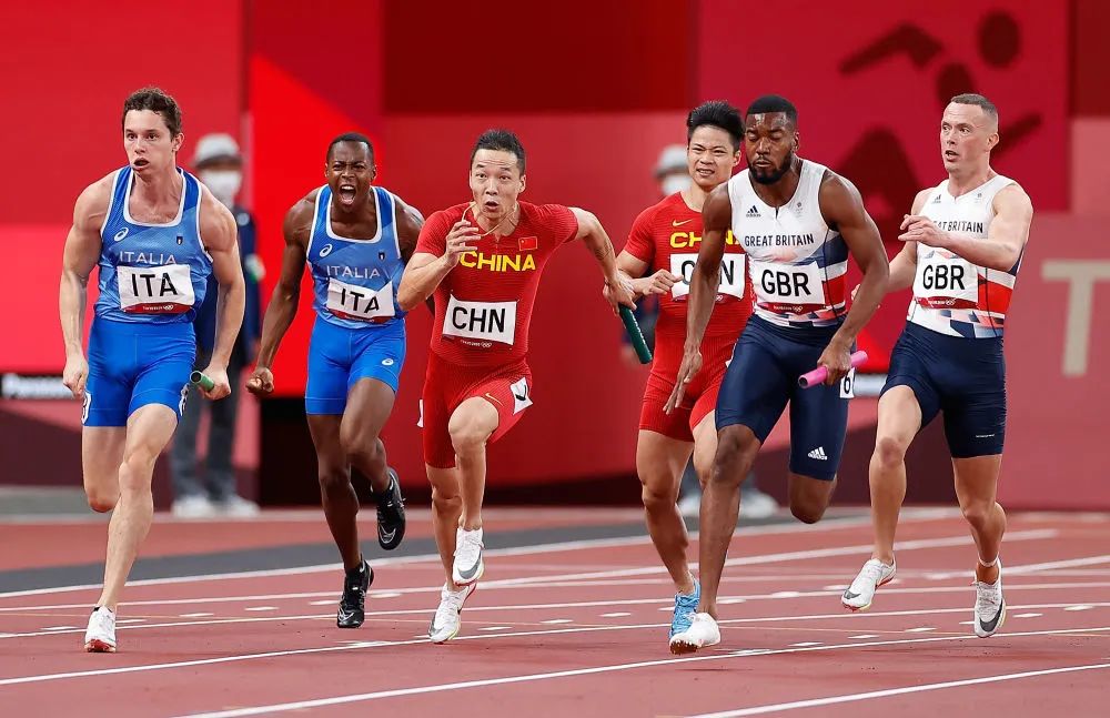 2021年8月6日,东京奥运会田径男子4x100米接力决赛中国队第四棒吴智强