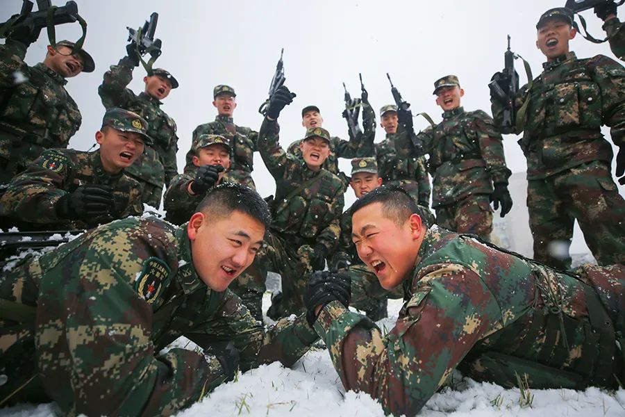 绿色军营爱你的春夏秋冬