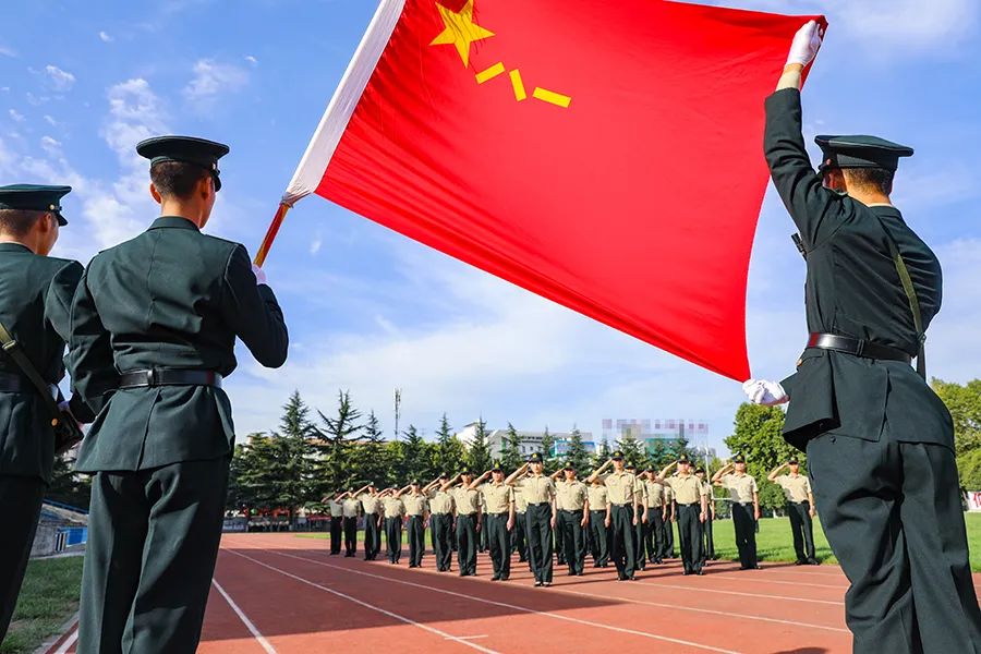 绿色军营爱你的春夏秋冬