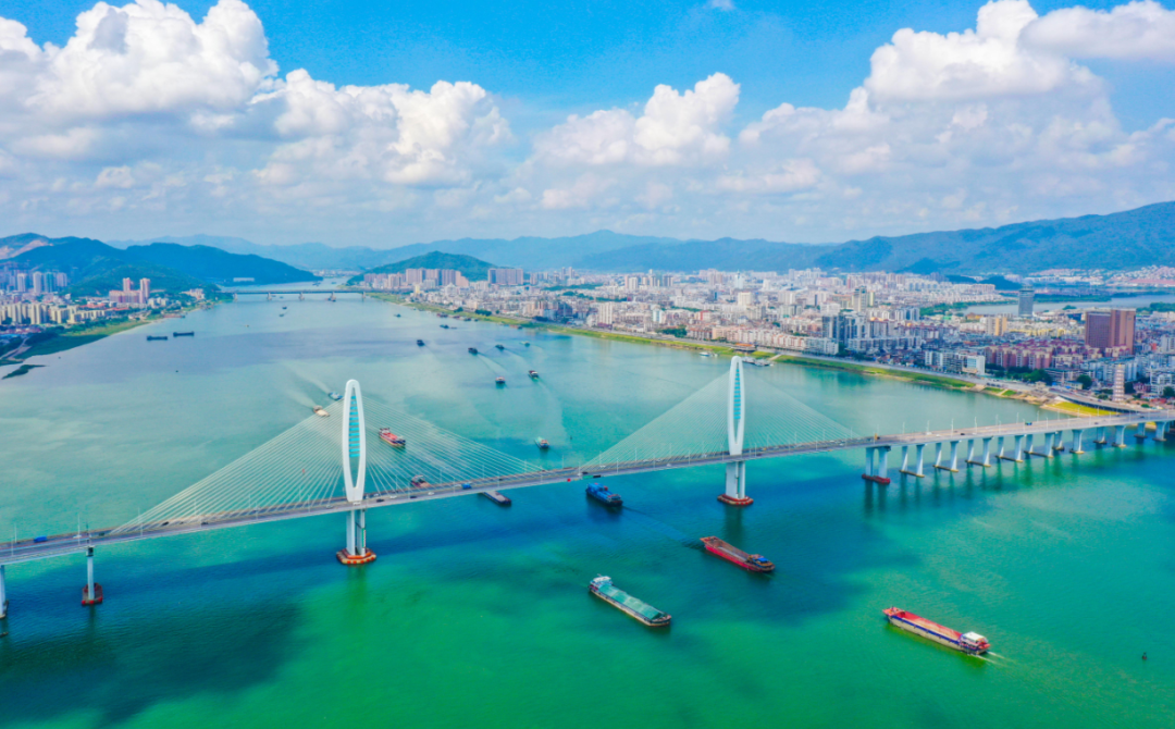 阅江大桥 罗馨如&nbsp;摄