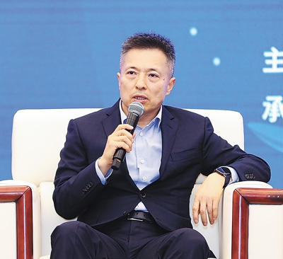 横店控股董事长徐永安:坚持产业带动 拓宽就业渠道|就业_新浪财经