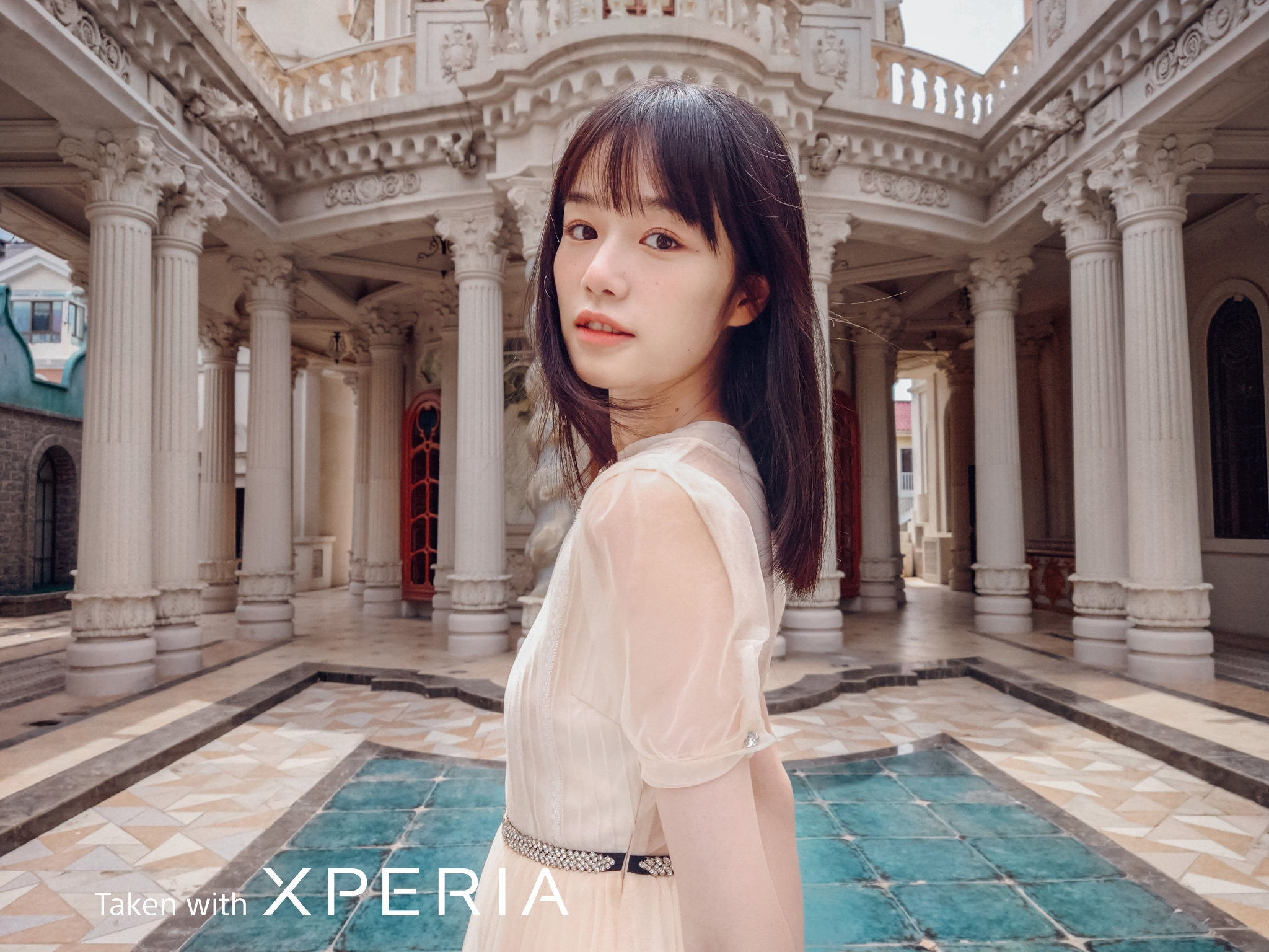 索尼xperia1iv国行版8499元起高速三摄重塑影像之快