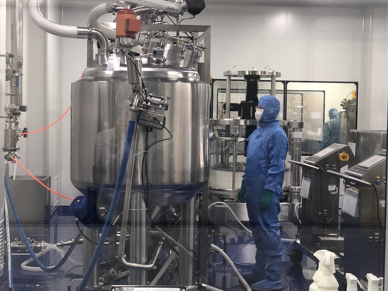 图为康希诺生物新冠疫苗生产线.