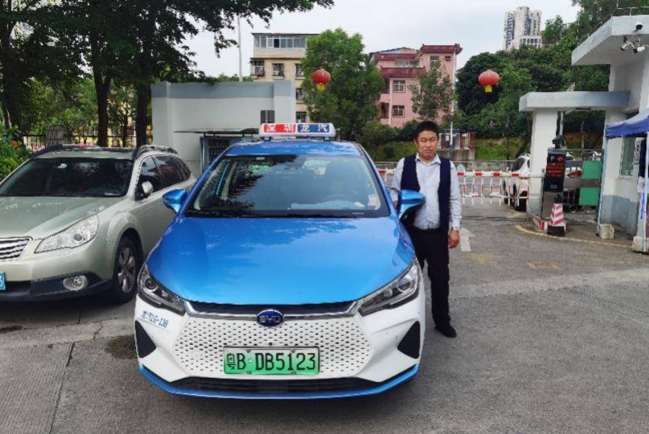 聊城火车站上演"教科书式"紧急救助_聊城火车站上演"教科书式"紧急