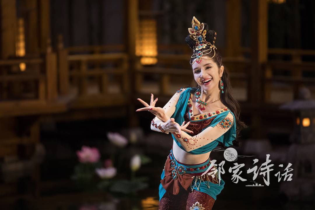 新青年·上封面丨以舞述史 舞剧《五星出东方》女