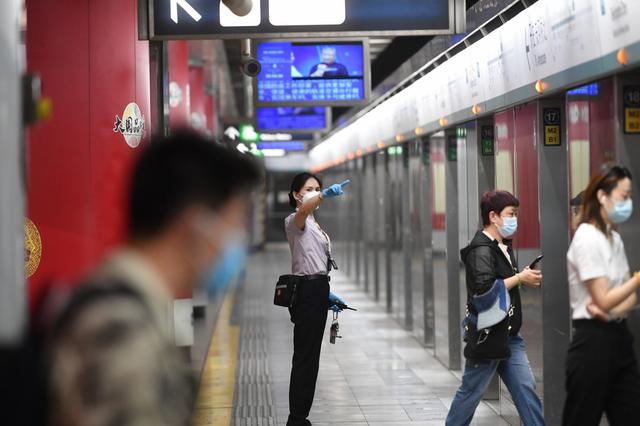 北京近四成地鐵站已封閉,客流量較去年同期下降近九成|地鐵站_新浪