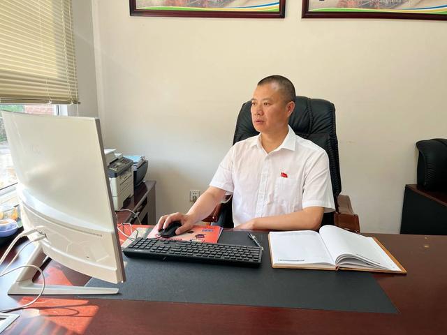 广元市青川县里河村"牛书记"杨飞:一人富不算富 全村富才是富|党代表