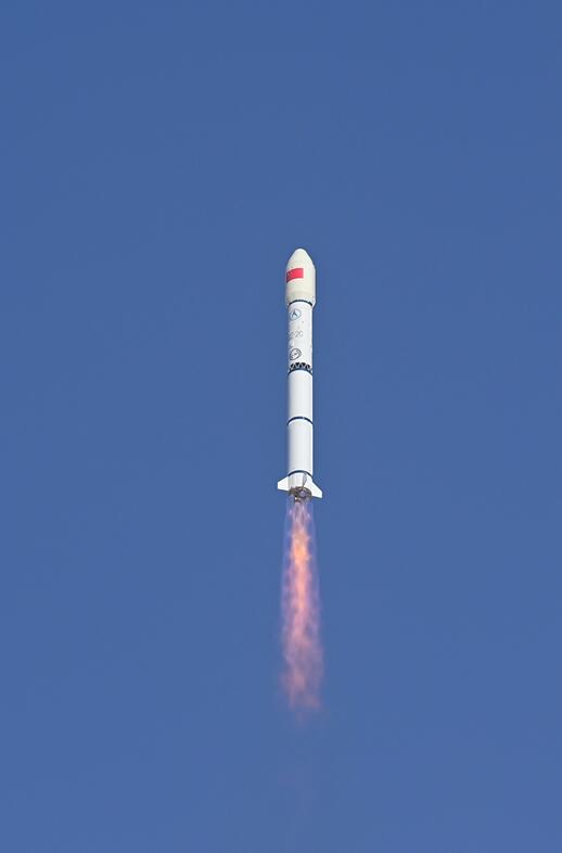 长二丙携手远征一号S成功发射低轨通信试验卫星