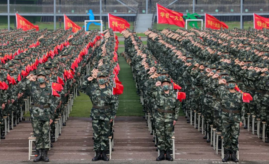 强国有我在实现中国梦,强军梦的赛道上奋力奔跑跑出军队青年的最好