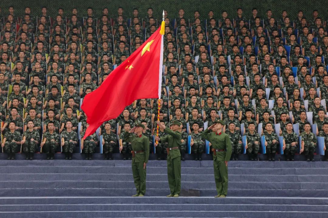 绽放时代光彩武警部队举办青春向党百年路奋进喜迎二十大主题团日活动