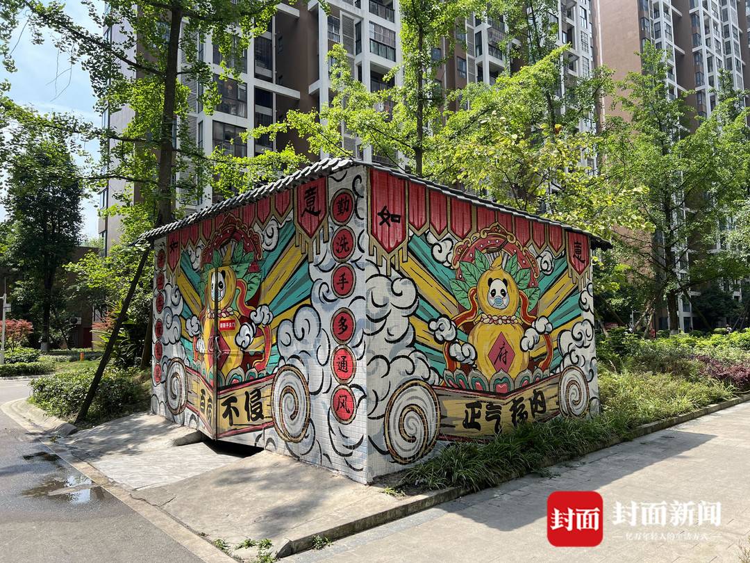 美化过的垃圾投放点巩固成效垃圾巡逻车时刻保护小区干净 3年未间断