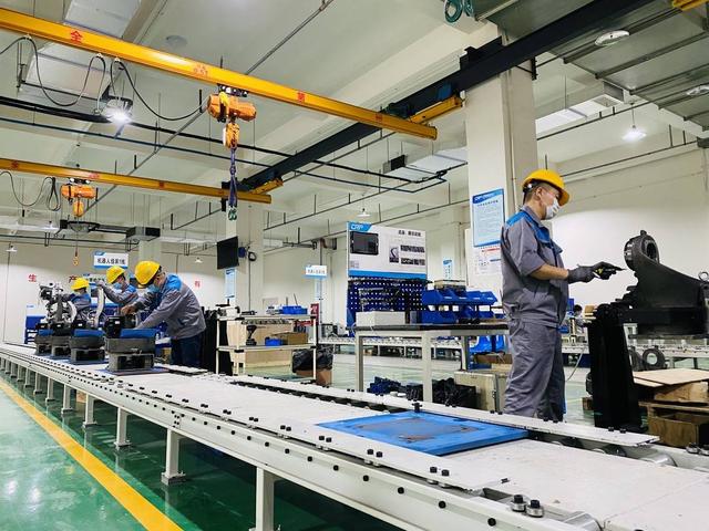 近200项专利撑起隐形冠军每2台国产工业机器人就有1颗成都造大脑小