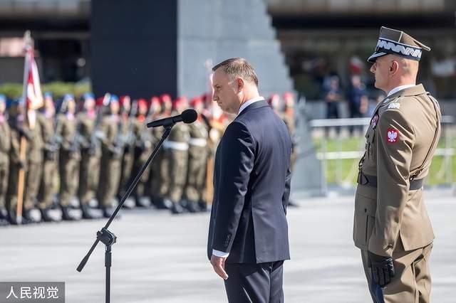 波兰防长基本志愿兵役是诱人选择波兰可借此扩军一倍