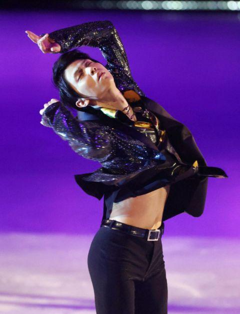 羽生结弦北京冬奥会之后首秀 轻松完成4t步法游刃有余