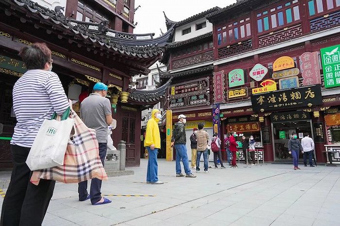 上海豫园商城5月28日起恢复营业，市民可线上选购、线下自提多家老字号美食