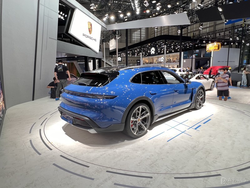 2022۰ĳչʱTaycan Cross Turismo