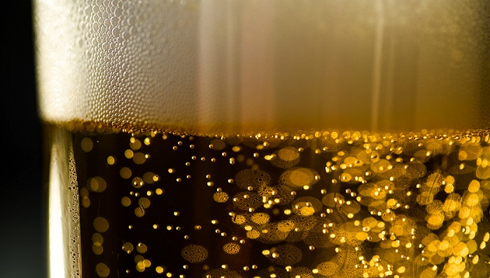 “市场饱和又遇“夜生活”减少 A股的啤酒还“好喝”吗？