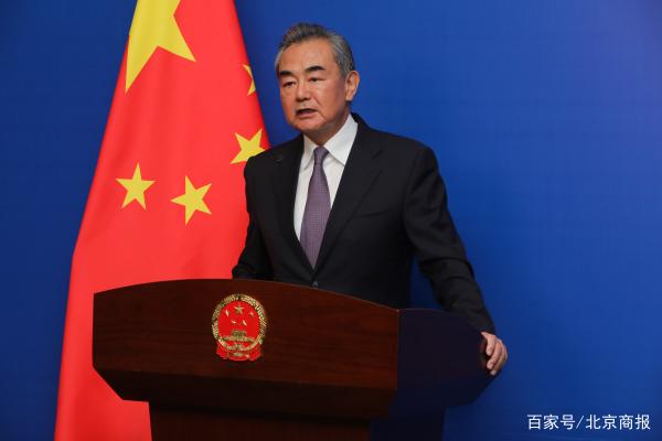 王毅：当前中美关系氛围很不正常，美方的极度焦虑完全没有必要插图