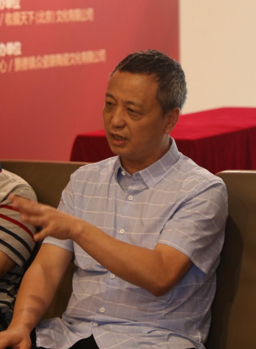 熊英】【景德镇陶瓷研究院建军95周年献礼瓷《观山河》创作者张育贤】