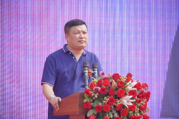 　　(东莞电机总经理 鲁伟先生 发言)