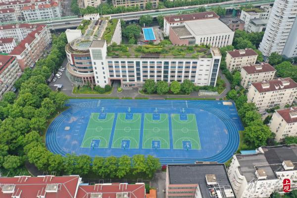 分阶段复学复课在即上海中学校园环境消杀确保防疫安全