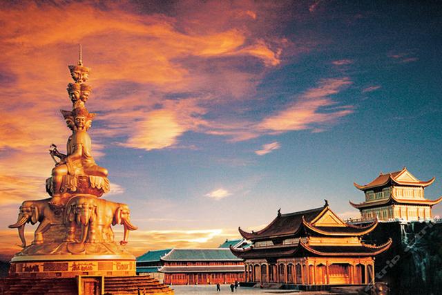 夜雨丨张友鹏七律登峨眉金顶