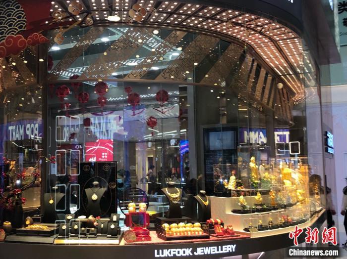 北京市一家黄金珠宝店。 中新网 左宇坤 摄