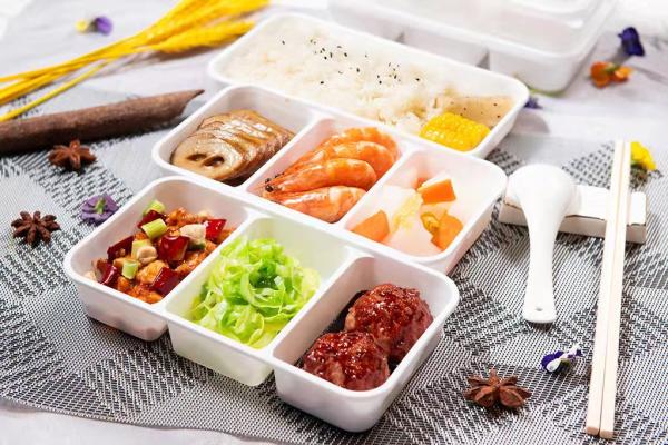 南京西路商圈网红白领食堂复工30元三荤三素找回疫情前吃午饭的感觉