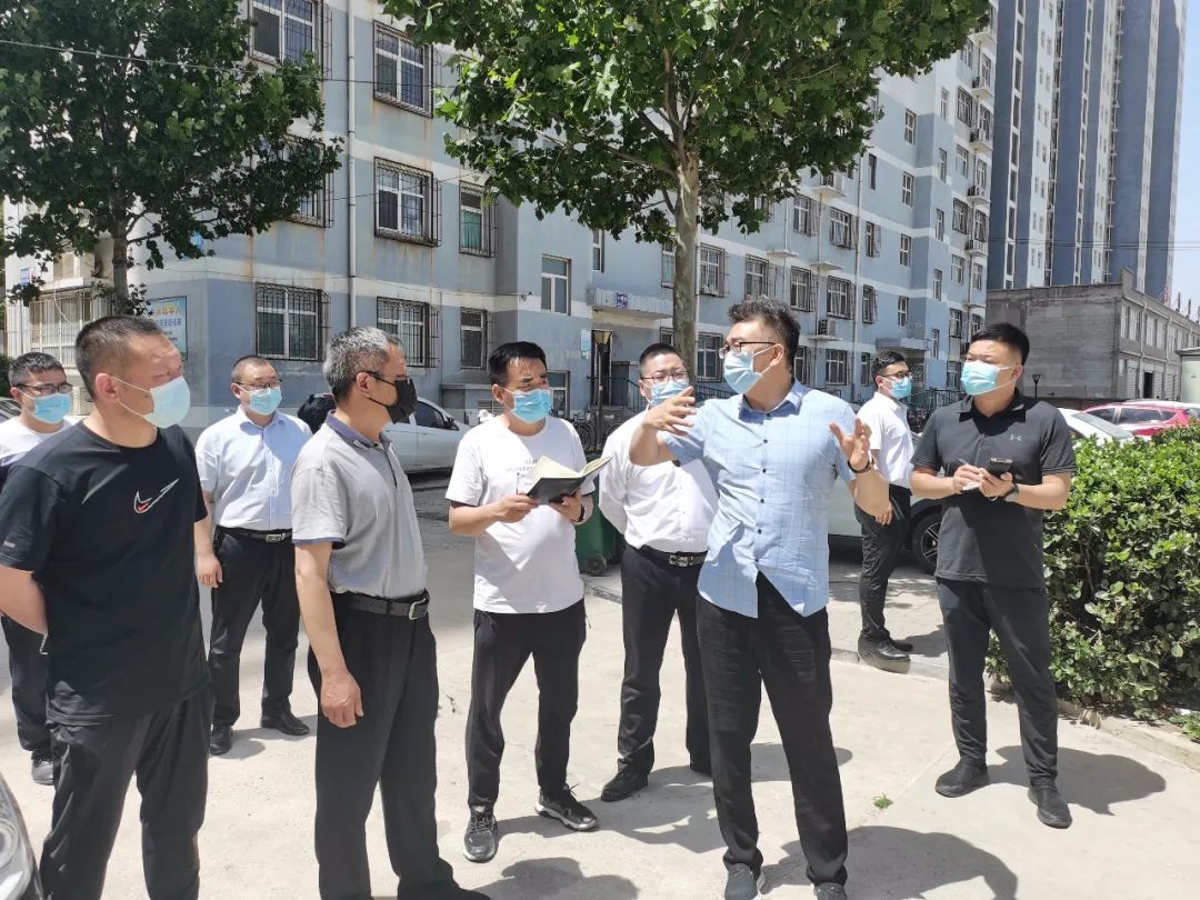 5月31日,内丘县委书记管志民到福海小区,胜利西路