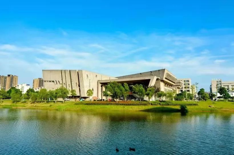 "院"听您说 | 建筑与艺术学院:建筑梦想,设计未来|中南大学_新浪新闻
