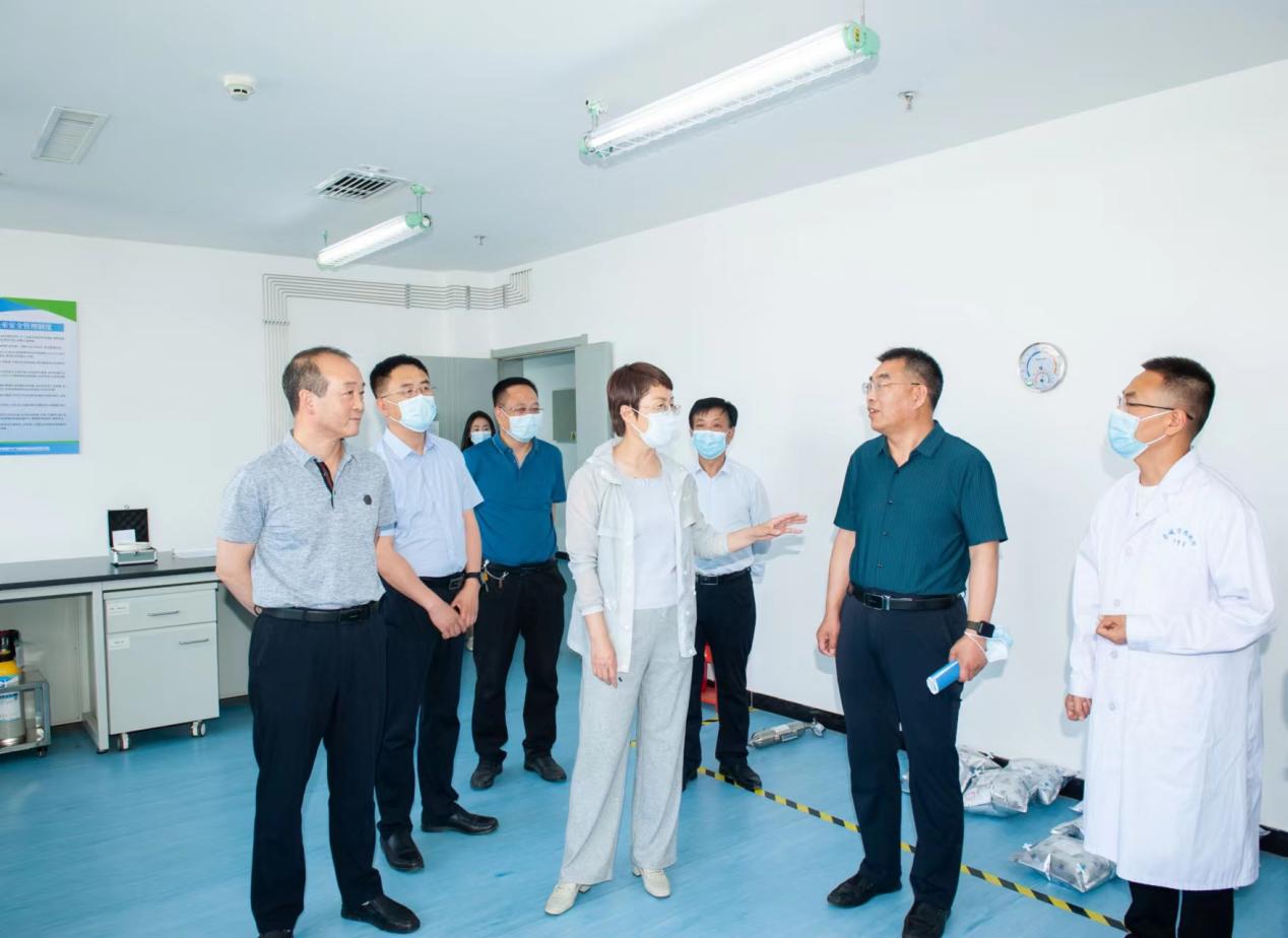 山西晋城市副市长邓志蓉一行莅临晋城市综合检验检测中心调研指导工作