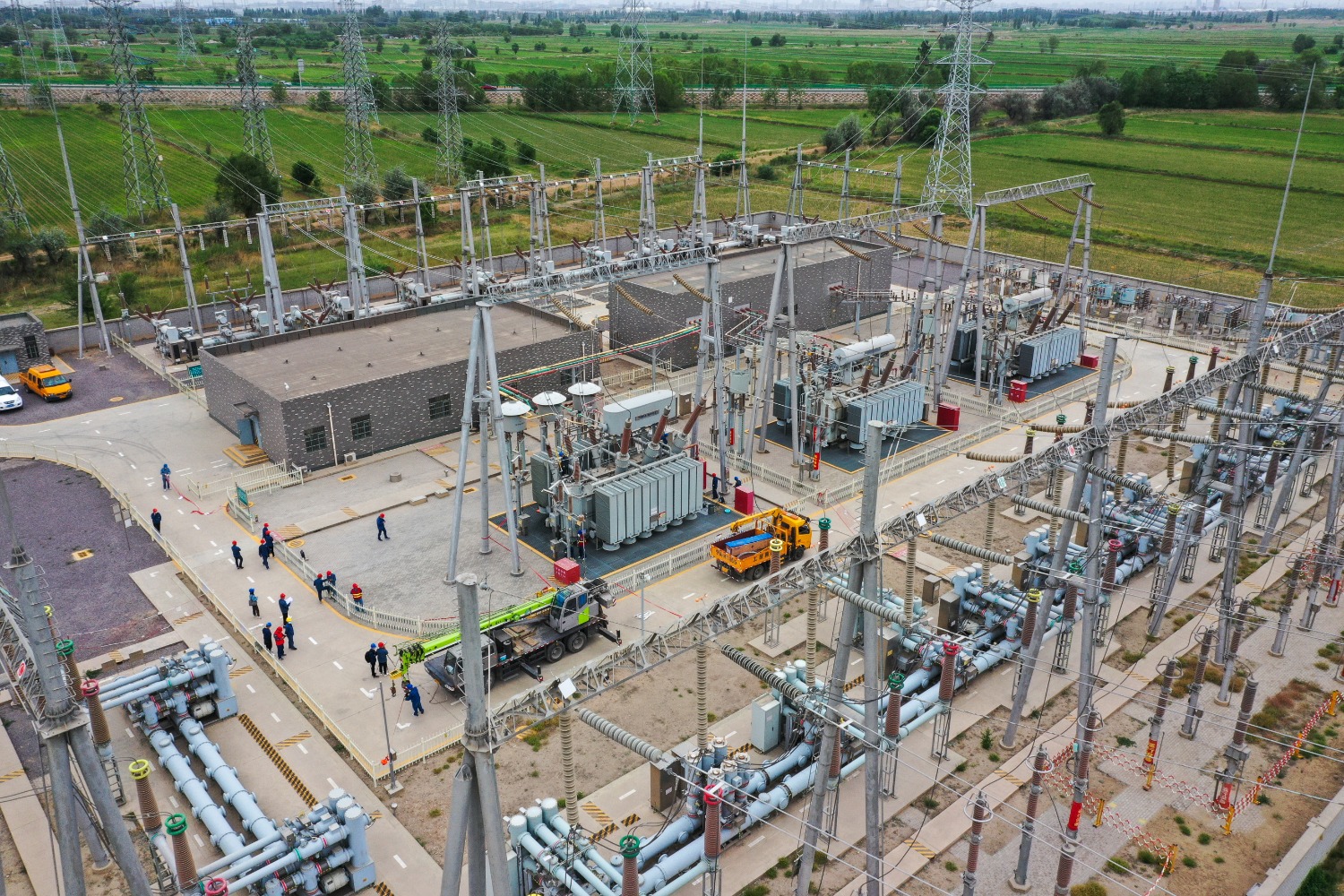 西夏220千伏变电站全貌