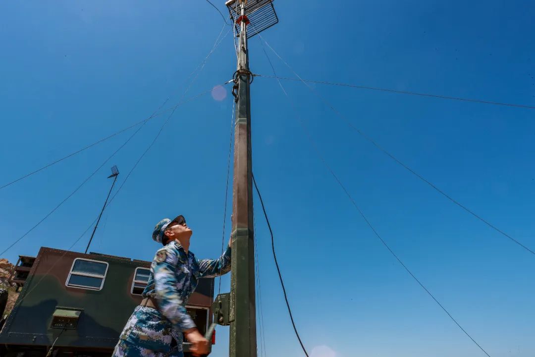 炎炎夏日带你体验通信兵的野外驻训