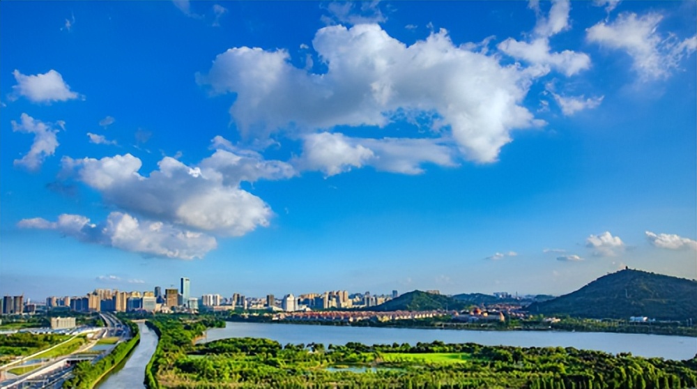 顺德桂畔湖湿地公园,武汉华侨城生态湿地公园等"湿地公园"系列作品,在