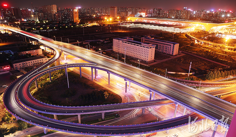 河北石家庄:灯火璀璨 夜色如画