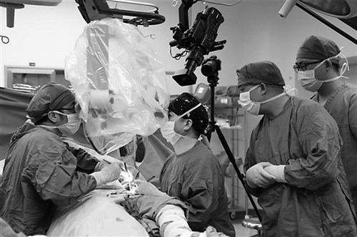 显微外科首次用中国人姓氏命名手术方式