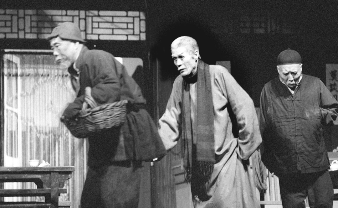蓝天野担任首版主演的这部剧,何以风靡至今?| 文化新观察