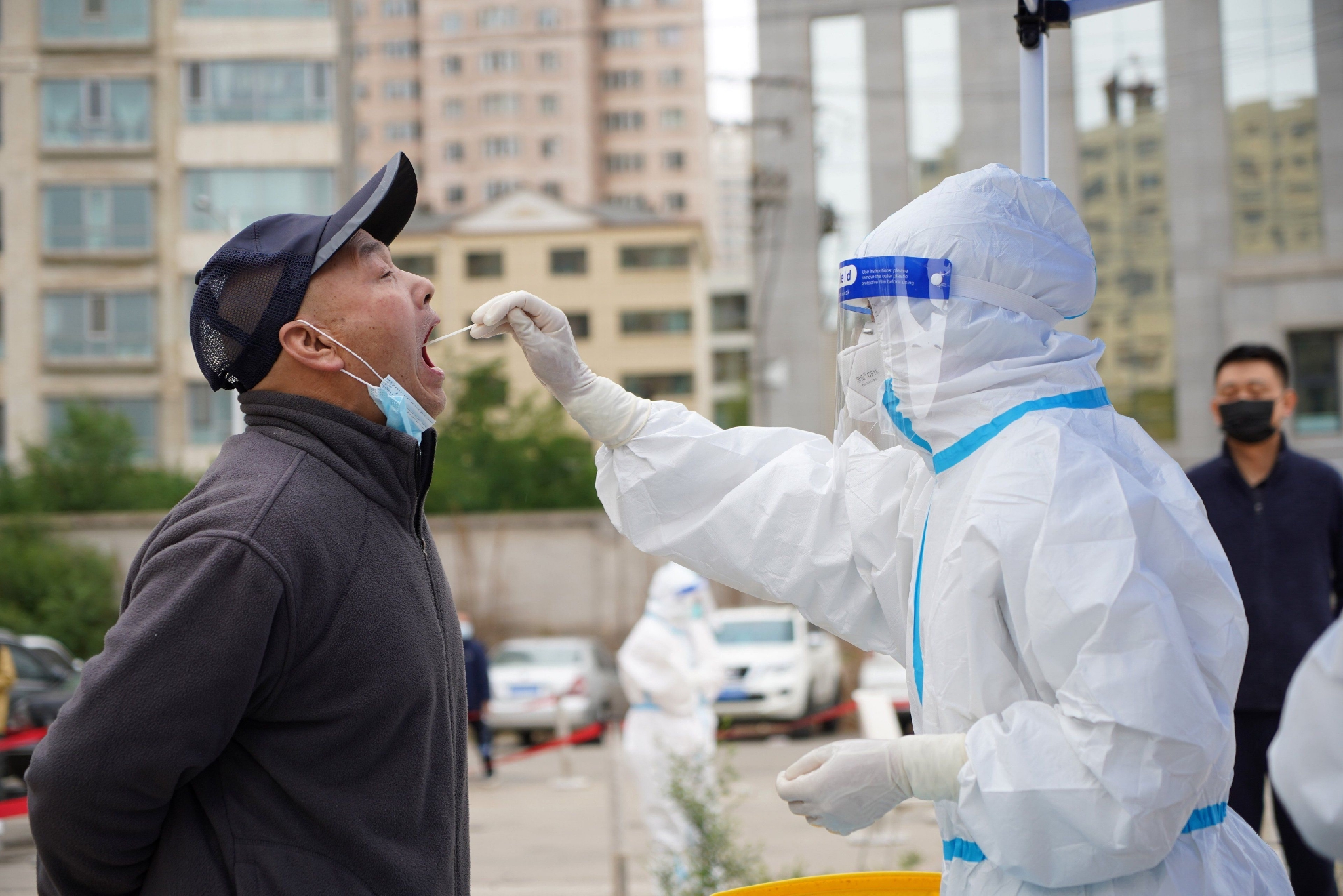 15分钟核酸采样圈不搞一刀切未发生疫情地区查验核酸不应是常态核酸