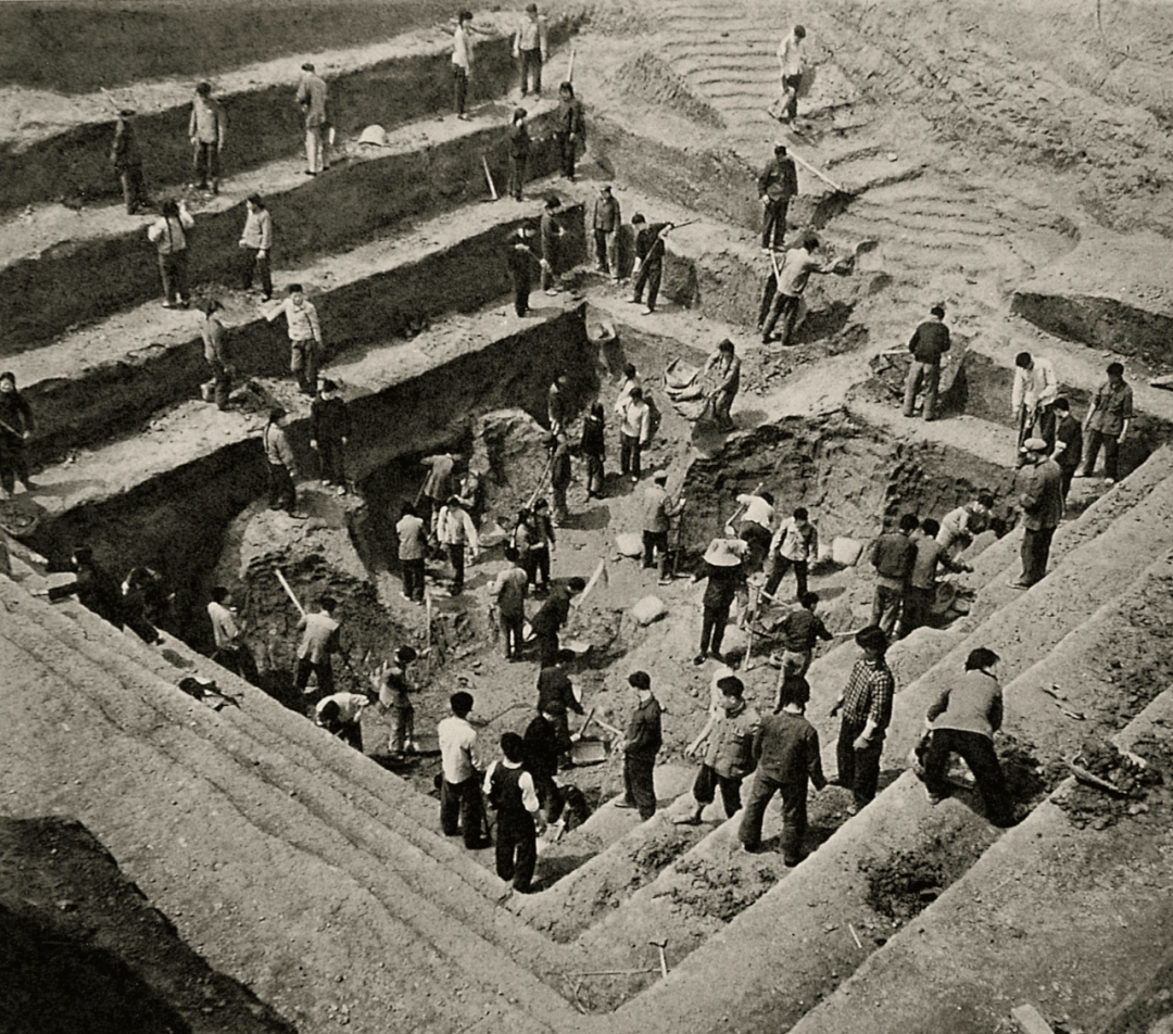 这是马王堆汉墓发掘现场图片.湖南省博物馆供图