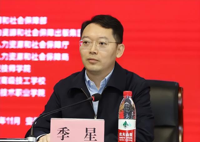 时隔一年,安徽"80后"厅级干部季星再度履新,任安徽省委组织部副部长