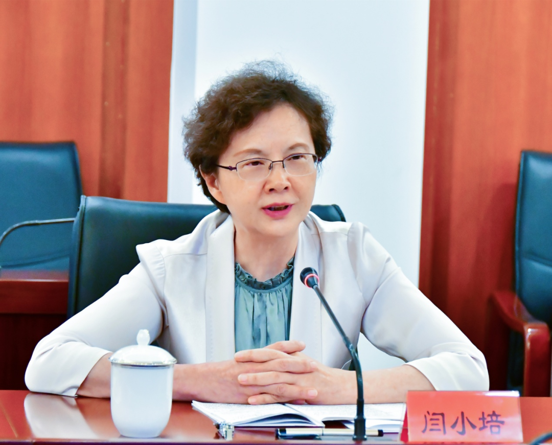 闫小培出席推进产业数字化转型促进粤港澳大湾区高水平融合发展专题