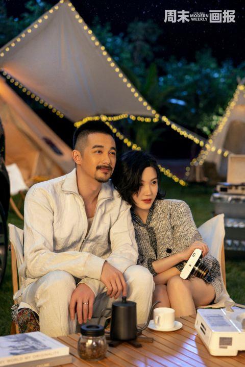 杨子姗产后与老公首次合体拍大片相互依偎甜蜜十足
