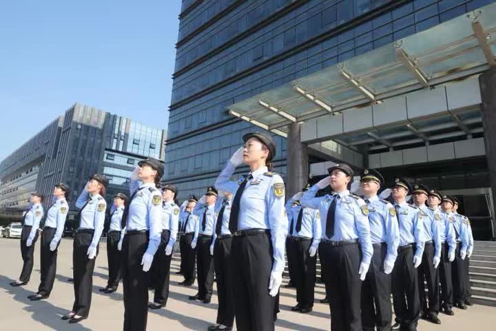 南通交通运输执法队伍统一换新装