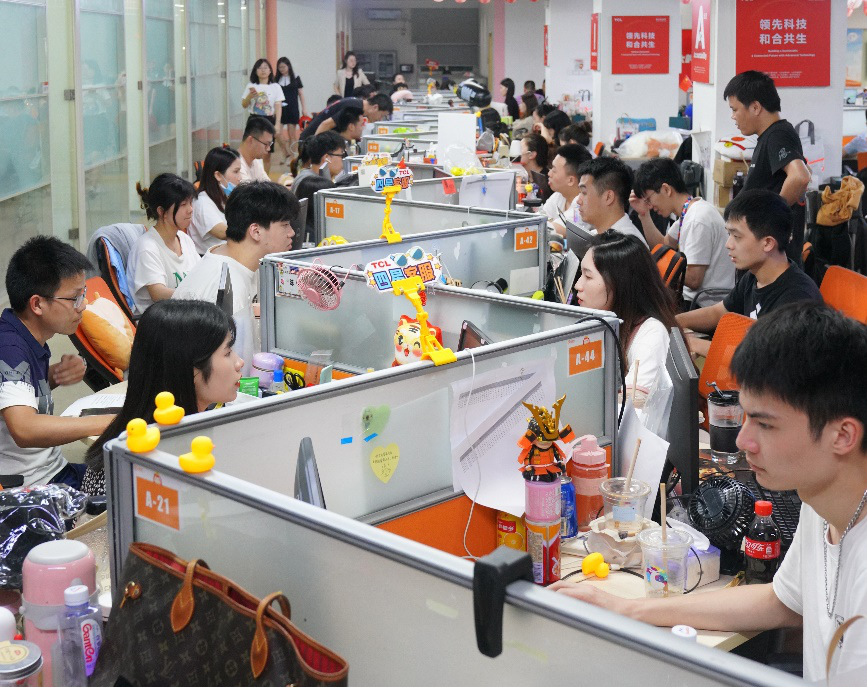 为了保证618的售后服务,tcl电商运营团队临时增加了轮班的客服人员