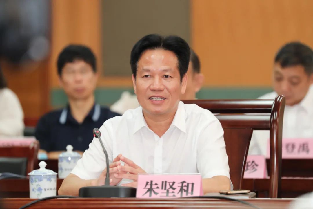 贺州市委书记李杰云与北投集团党委书记董事长朱坚和一行座谈