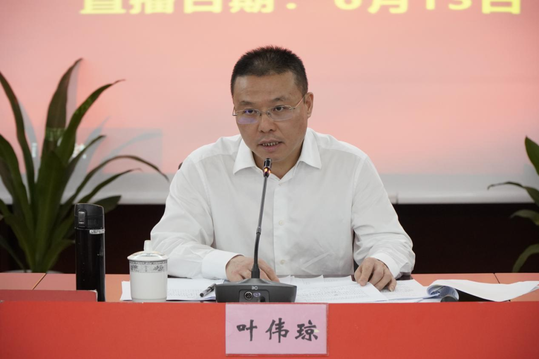 市住建局局长叶伟琼接听热线回应全装修房质量楼盘交付延期等问题